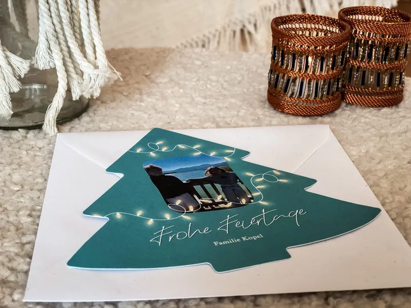 Individuelle Weihnachtskarten & Einladungen online gestalten mit Send a Smile!