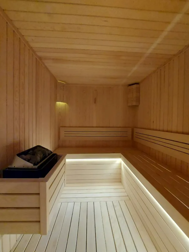 Das Badezimmer als Wellness-Oase: Sauna, Dampfbad und die richtige Atmosphäre