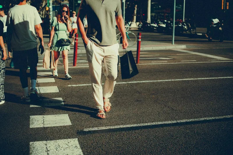 Waarom de Birkenstock herenslipper dé ultieme zomeressential van dit jaar is