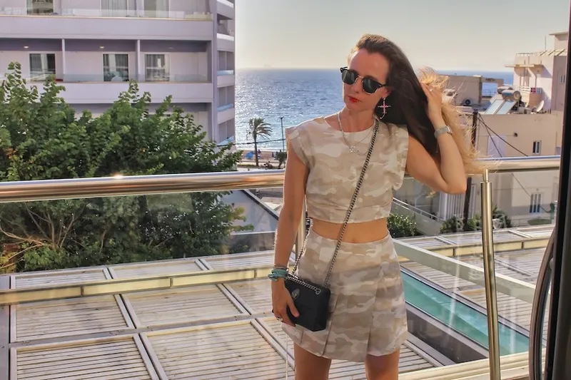 Sommerabend auf Rhodos: Goldenes Licht, Meeresblick und 35 Grad Urlaubsgefühl