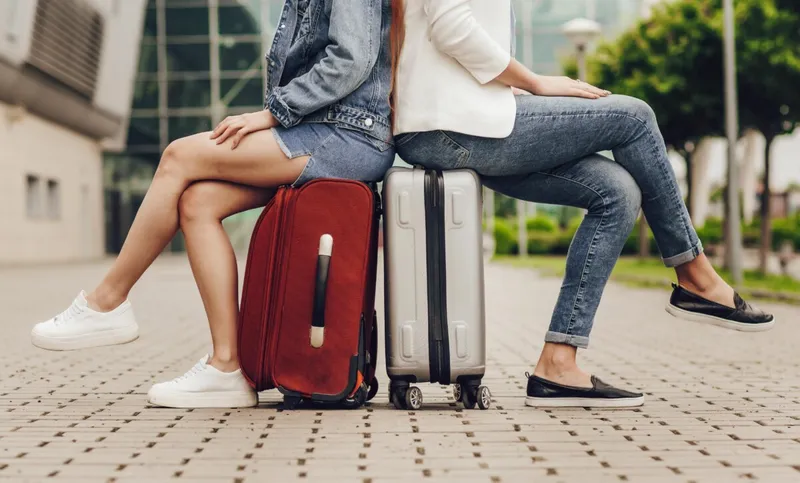 Reisekoffer-Test 2026: Hartschalenkoffer oder Weichschalenkoffer?