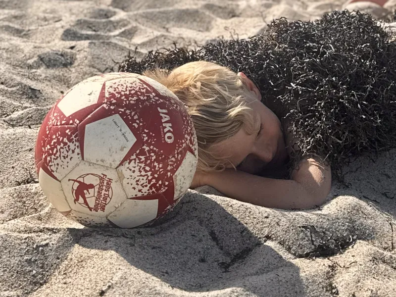 Die beste Strandausrüstung für Kinder: Unsere Must-haves