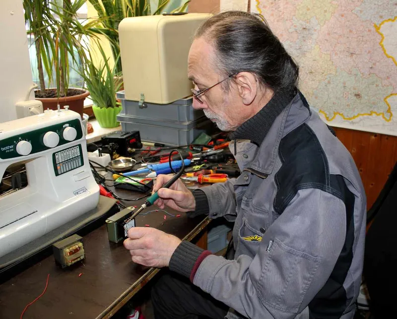 Unterwegs mit Tüftlerkönig Heinrich Jung vom Reparaturservice Blitzblume