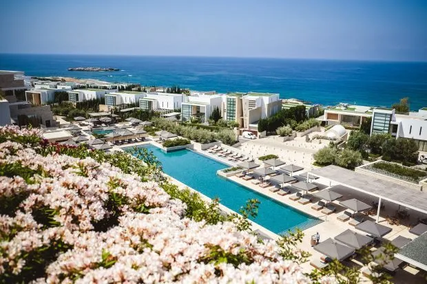 Cap St Georges Hotel & Resort, Zypern – Luxus, Genuss & Erholung in malerischer Lage + Tipps