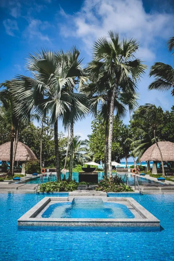 Hilton Seychelles Labriz Resort & Spa – ein Paradies für Liebende und Geniesser