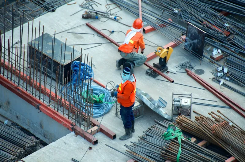 Scheuren in het metselwerk: oorzaken, gevaren en wat je eraan kunt doen