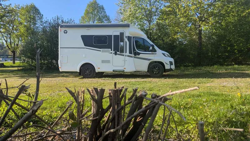 Sunlight T58: 6m Mini-Teilintegrierter mit allem an Bord