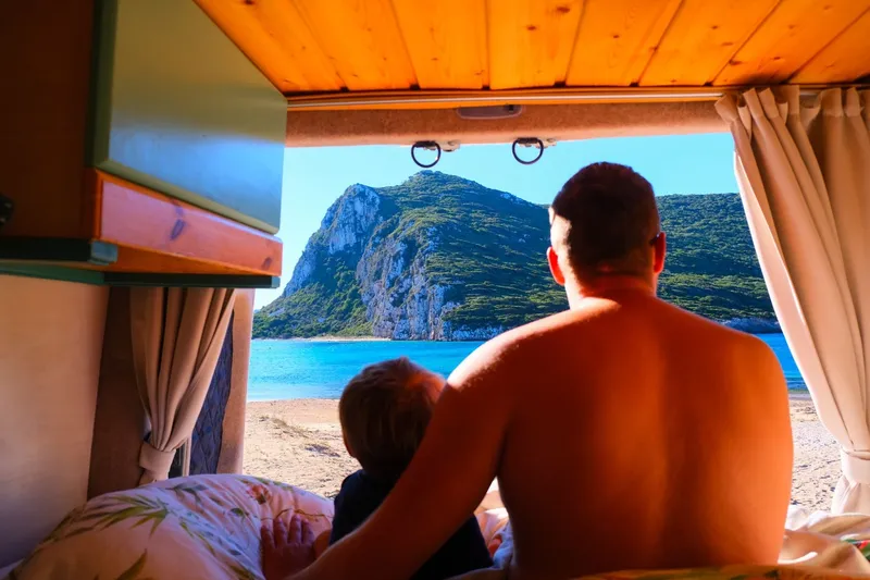 Vanlife mit Kleinkind – Wenn die Natur zum Spielzimmer wird