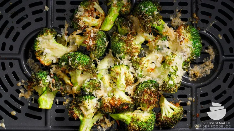 Knuspriger Brokkoli mit Parmesan aus dem Airfryer