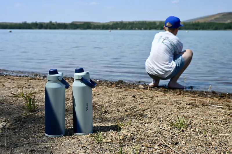 CamelBak Thrive™ Chug 1,2 L – Die Isolierflasche für Reisen, Alltag und Outdoor-Abenteuer