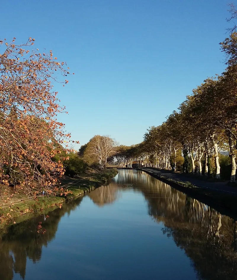 Der Canal du Midi (Kanal des Südens) ist ein bemerkenswertes Bauwerk.