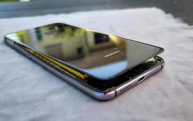 Fenster vom Smartphone auf Kipp