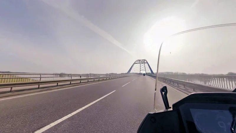 Elbe, Asphalt, Eisen: Der Run auf die Festung Dömitz