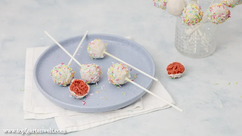 Leckere Cake Pops ohne backen mit Frischkäse und Marmelade