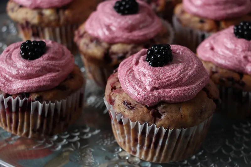 Rezept: vegane Brombeer-Cupcakes
