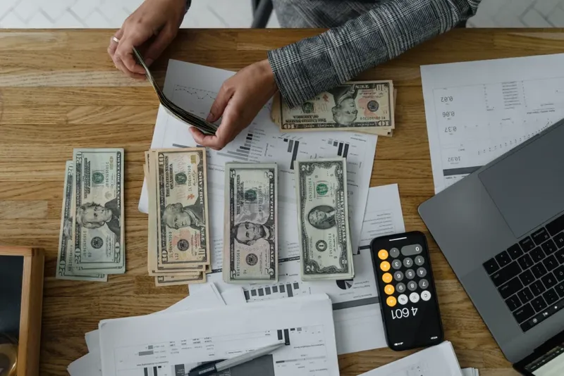 Warum finanzielle Freiheit oft bei der Beziehung zu uns selbst beginnt