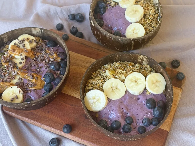 Smoothie-Bowl: 3 Frühstücksrezepte für heiße Tage