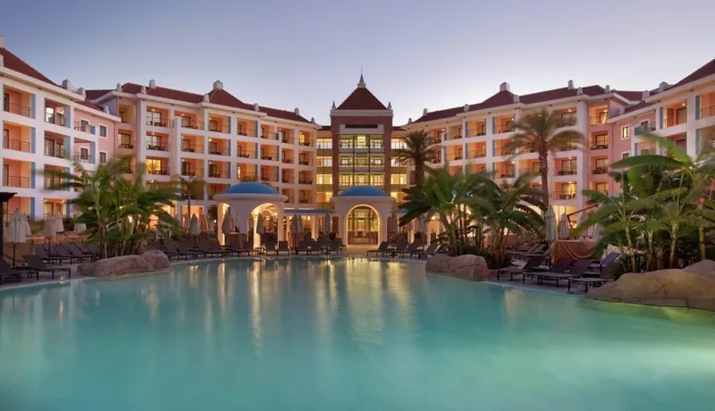 Vilamoura: Golfreise, Sport und Luxus an der Algarve