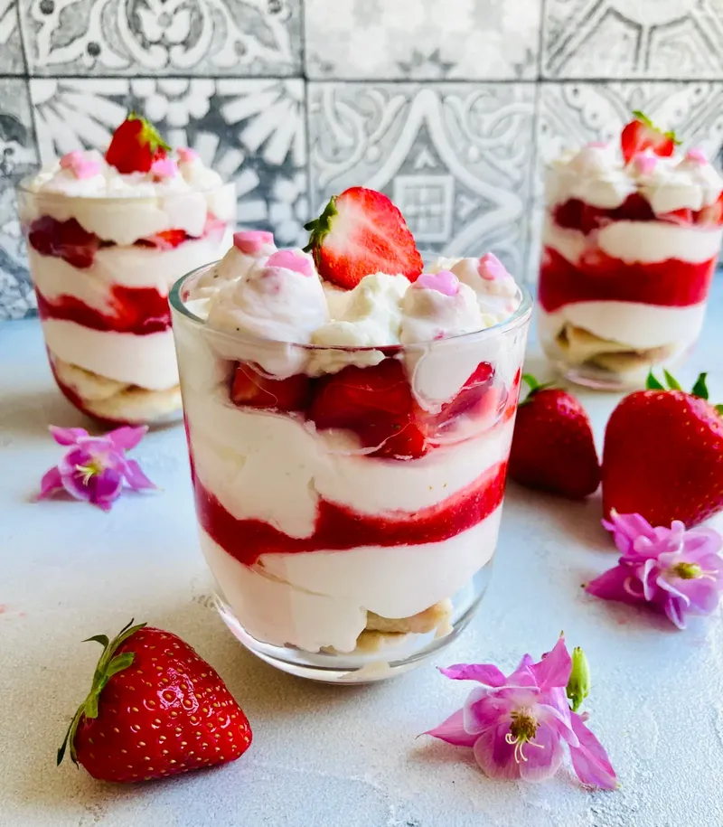 Erdbeertiramisu im Glas