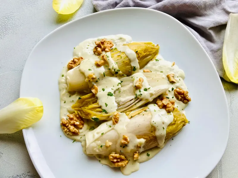 Chicorée mit Gorgonzolasauce