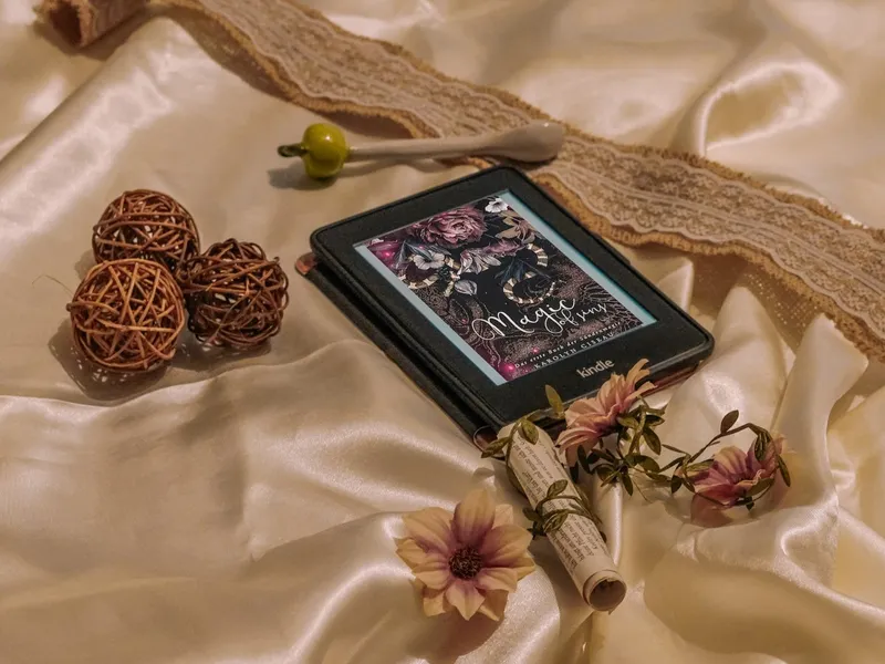 Magic of Sins – Das erste Buch der Sündenmagie von Karolyn Ciseau: Warum die Sünde manchmal viel besser schmeckt als die Tugend (Rezension)