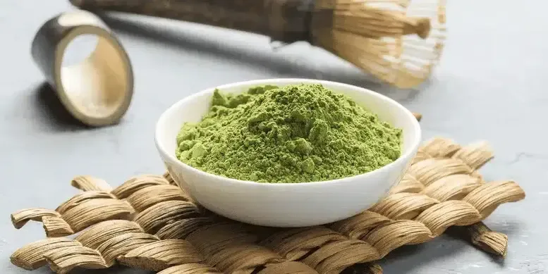 Kratom-Sorten im Überblick: Was Red, White und Green Vein unterscheidet