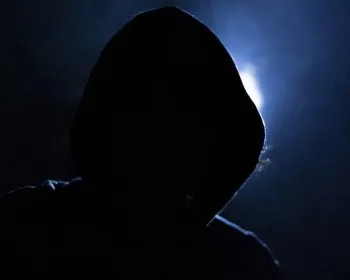 Betrugserkennung im Netz: Woran man seriöse Plattformen wirklich erkennt (und Scams entlarvt)