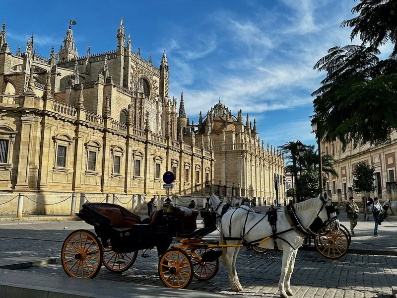 Die top 12 Sevilla Sehenswürdigkeiten [mit Karte]