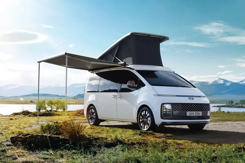 Hyunai STARIA Camper Concept: Futuristisch, elektrisch und mit 400 Km Reichweite