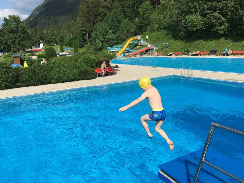 Kleinod mit gigantischem Ausblick: Panoramabad Farchant