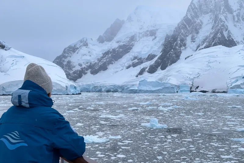 Antarktische Halbinsel: Pinguine, Wale und Eisberge hautnah