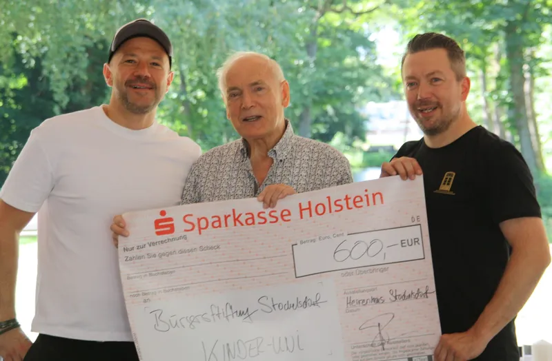 Herrenhaus Stockelsdorf spendet 600 Euro für Kinder-Uni