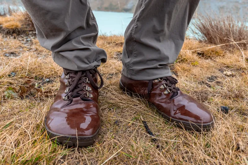 10 wasserdichte Barfußschuhe zum Wandern