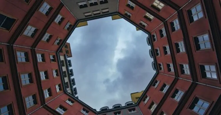 Wenn Gebäude sprechen: Architektur als Kunst zwischen Bestand und Vision