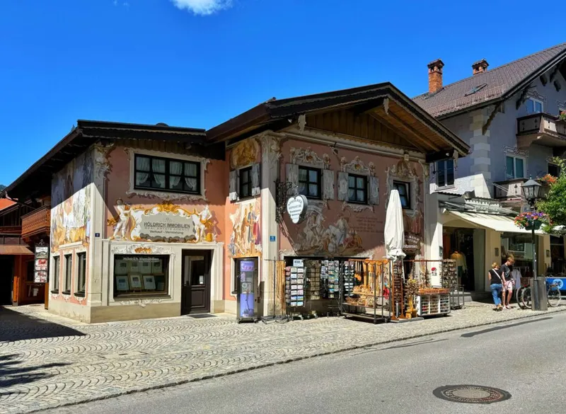 Oberammergau – Heimat der Lüftlmalerei