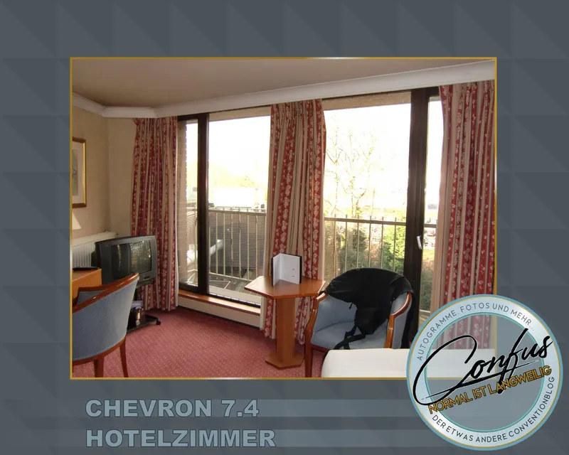 Confus #50: Ein Blick ins Hotelzimmer des Conventionhotels (Chevron 7.4)