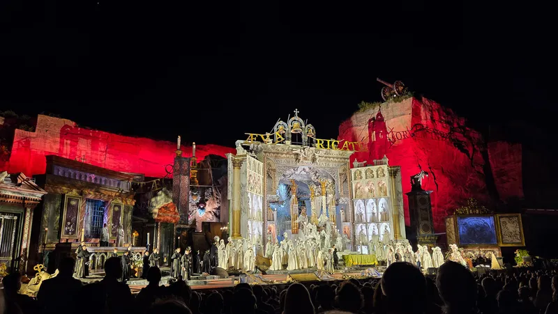 TOSCA in der Oper im Steinbruch: Kanonendonner und Gänsehaut