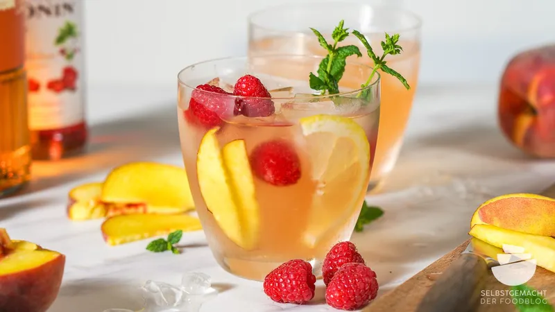 Peach Perfect Spritz