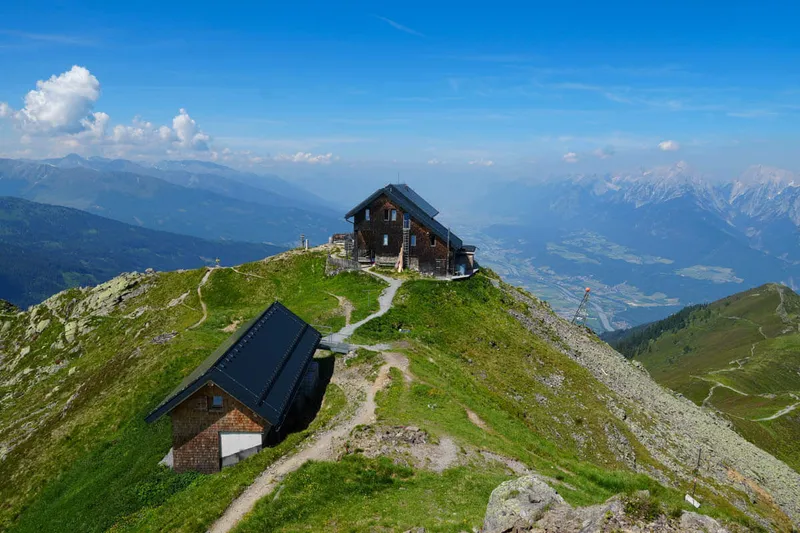 Wandern im Karwendel: 3 Geheimtipps für deinen Sommerurlaub in Tirol