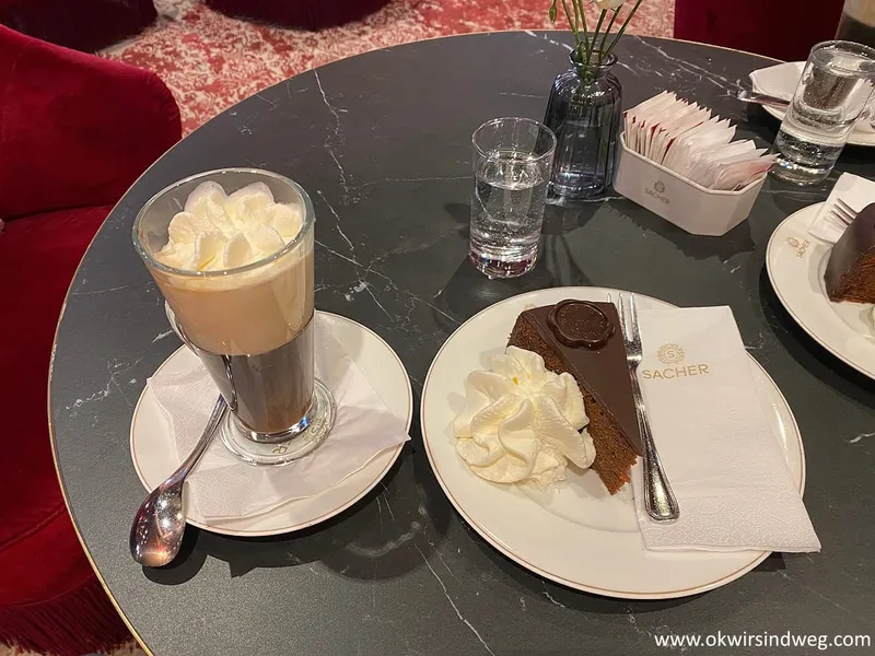Café Sacher in Wien – Ein Besuch beim Original