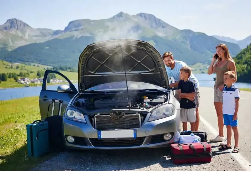Urlaub mit dem Auto: Gut vorbereitet bei Stau, Panne und Unfall