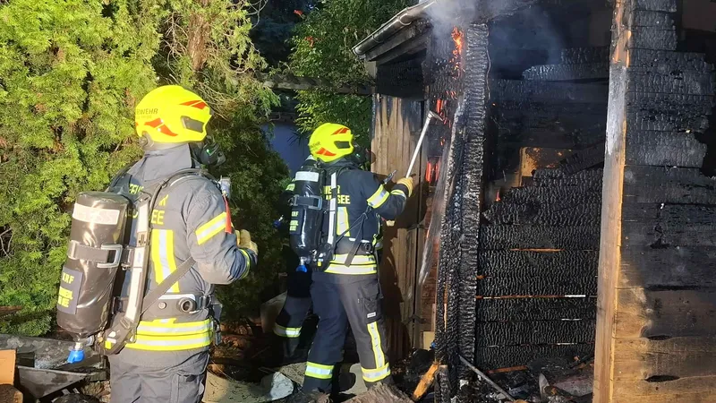 FF Neusiedl am See: Nächtlicher Brandeinsatz in Neusiedler Tanzcafé