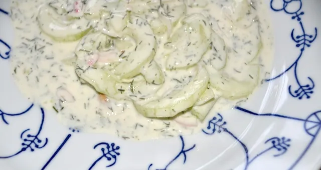 Schüttelgurken mit Joghurt