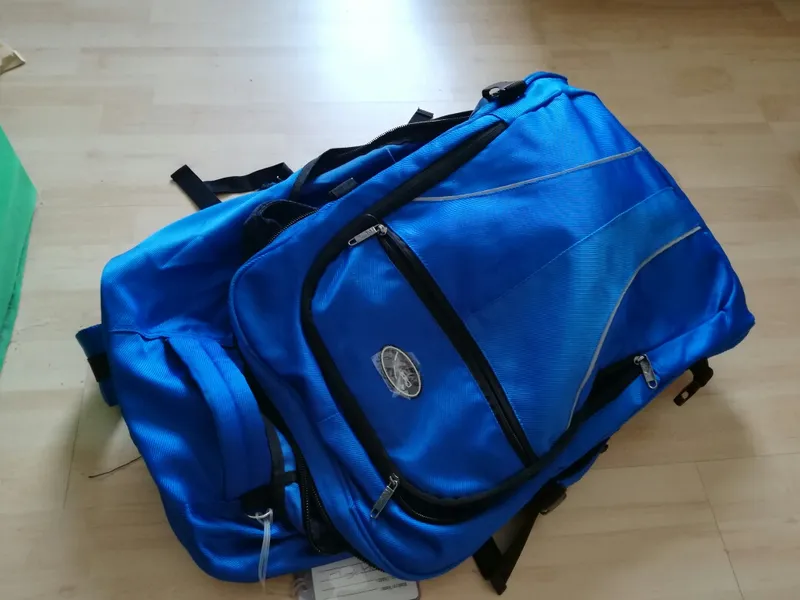 Jetzt reisst’s! Ich brauch einen neuen Koffer.