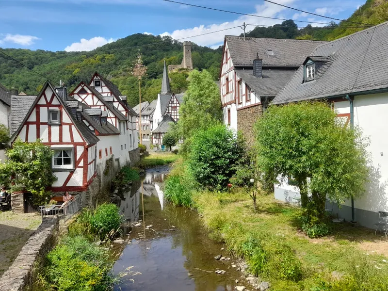 Monreal in der Eifel, eines der schönsten Fachwerkdörfer Deutschlands