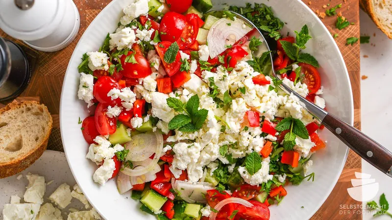 Schopska Salat in 15 Minuten