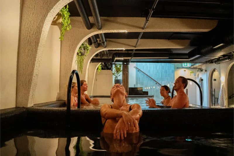 Navia Bathhouse Review in Byron Bay: You’re Hot, And You’re Cold (in a Good Way)