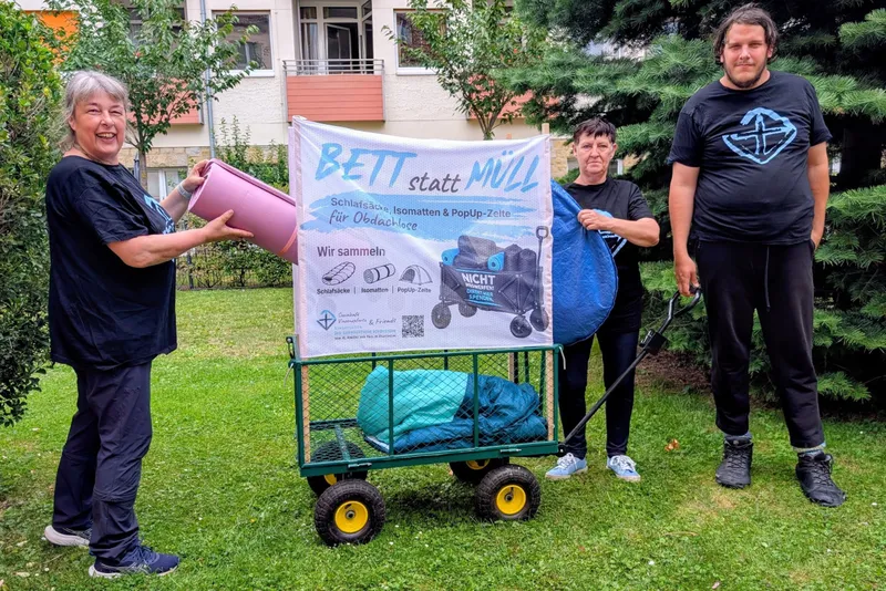 BETT statt MÜLL – Sozialcafé Vinzenzpforte & Friends sammeln auf dem M’era Luna Festival Schlafsäcke, Isomatten und Zelte für obdachlose Menschen