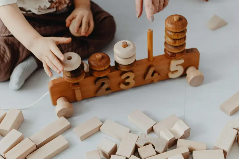 Nachhaltige Geschenke für Kinder: Sinnvolle Ideen die begeistern
