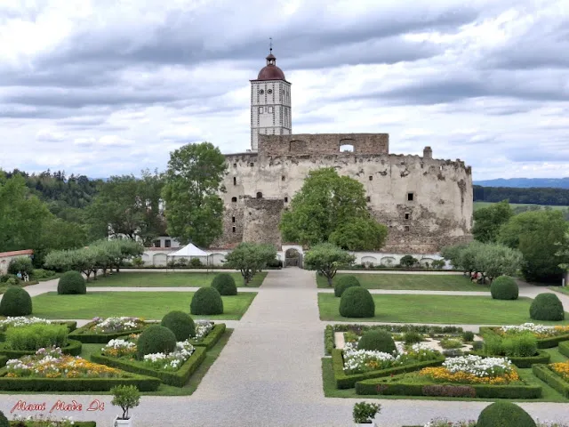80er-Jahre Ausstellung auf der Schallaburg